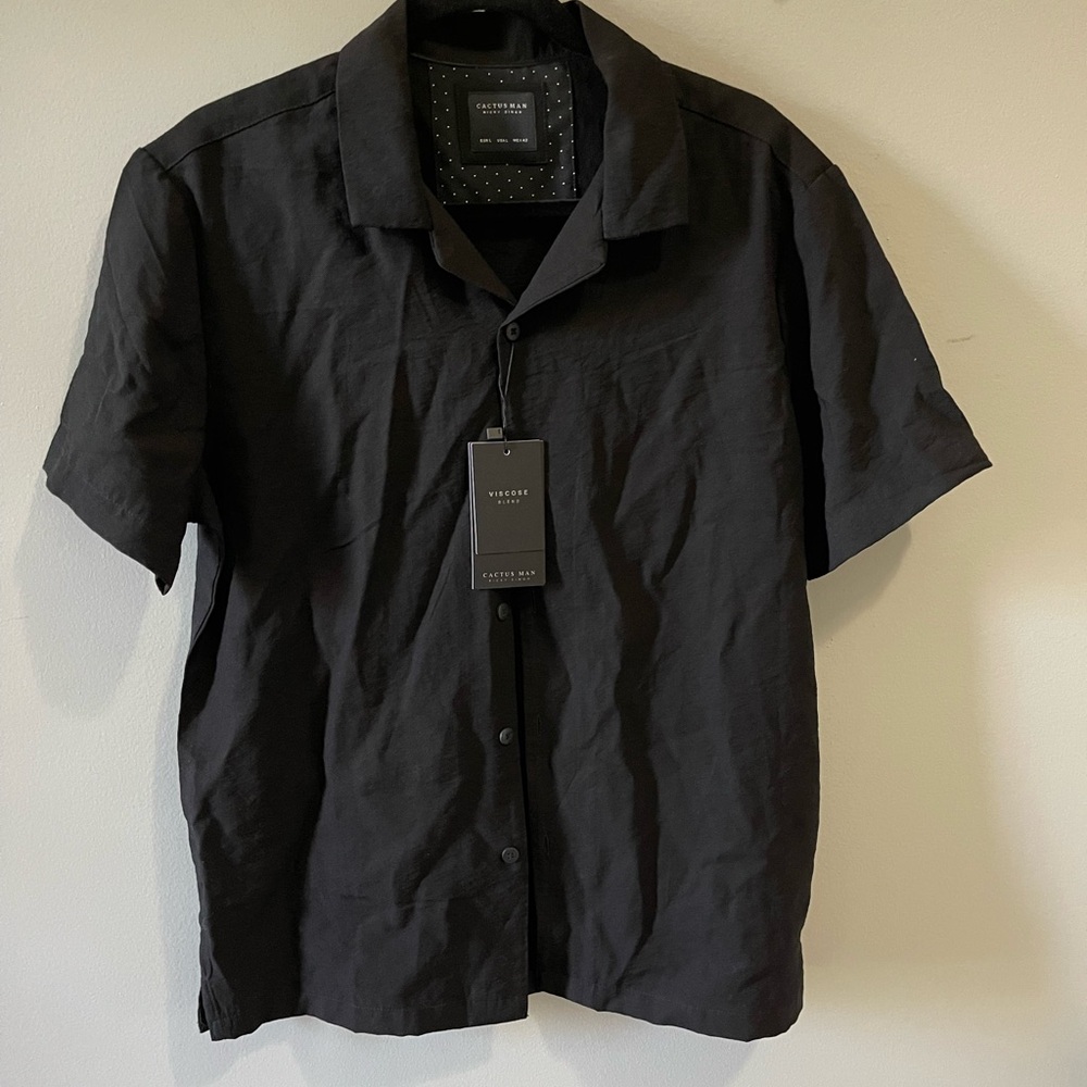 Cactus Man Button Up black short sleeve size large